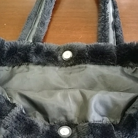 Victoria's Secret black faux fur tote bag - Picture 5 of 6